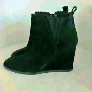 New no tags Cooper Key Black Suede Wedge Booties. Size 8.5